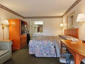 Rodeway Inn Leesburg Chain Of Lakes Екстериор снимка