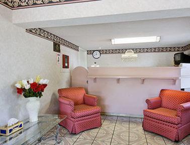 Rodeway Inn Leesburg Chain Of Lakes Интериор снимка